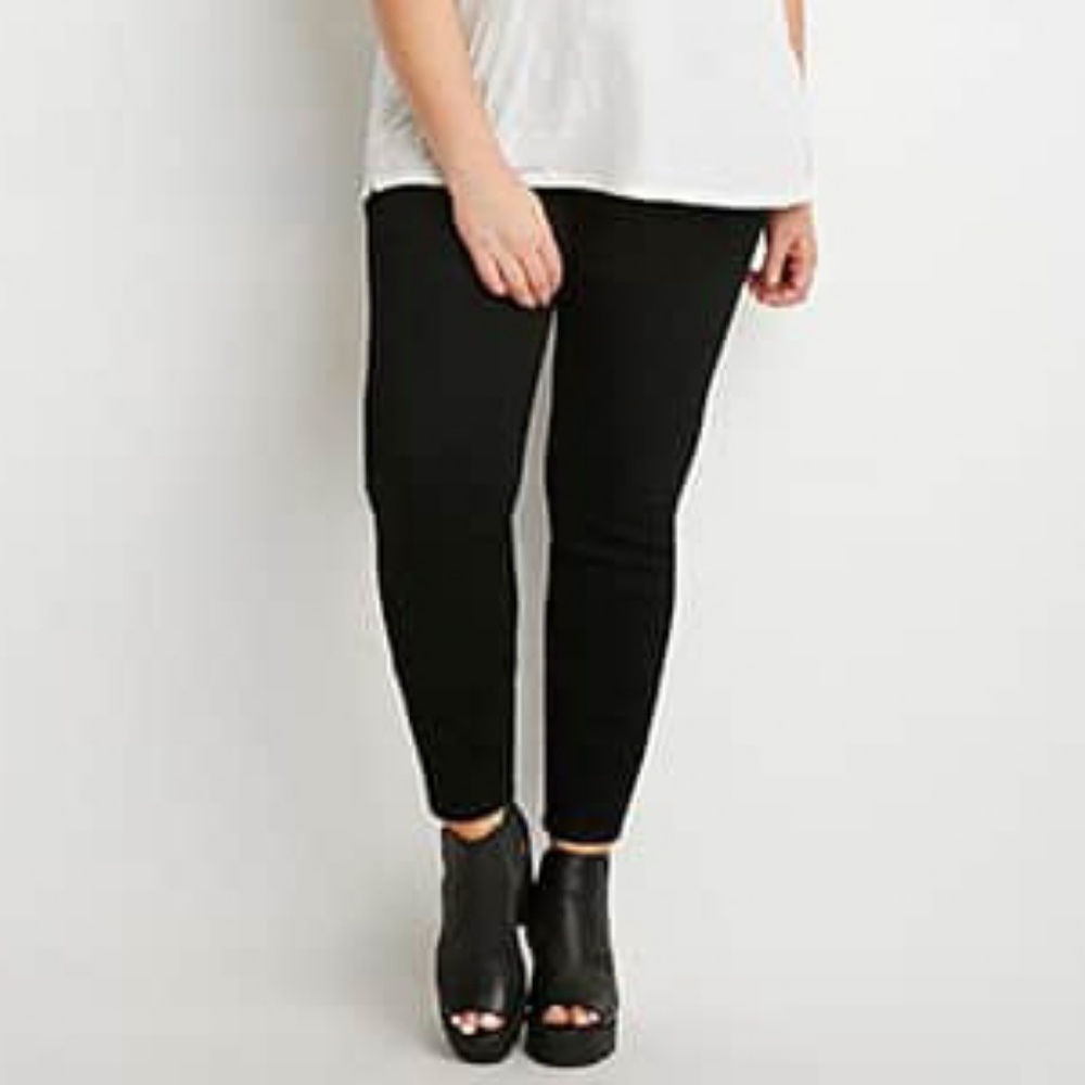 Forever 21 Plus Size Skinny Jeans (Short) size 22